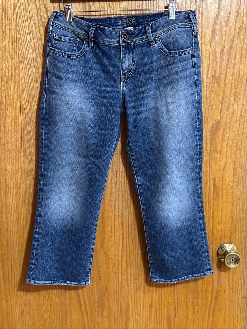 Silver Aiko capris Jeans sz 31 Relaxed Straight-Leg Dark Blue Wash